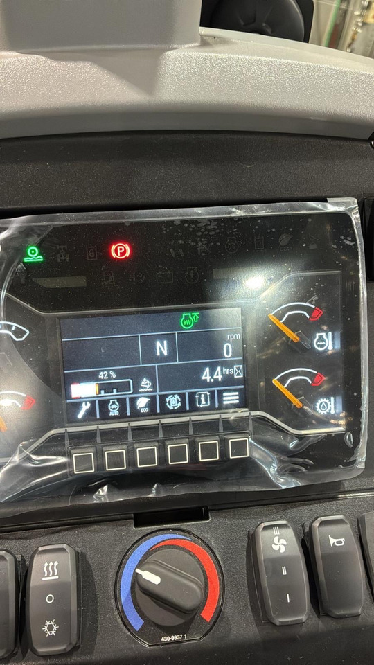 CATERPILLAR 434 - Екскаватор-навантажувач: фото 3 CATERPILLAR 434 - Екскаватор-навантажувач: фото 3