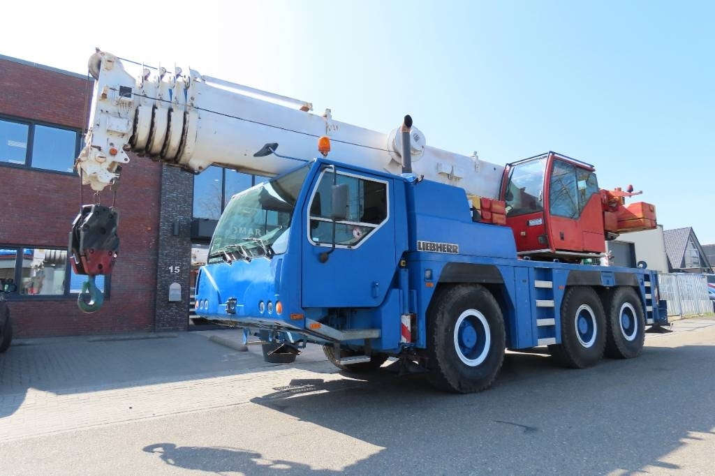 Liebherr LTM 1055-1 - Всюдихідний кран: фото 1 Liebherr LTM 1055-1 - Всюдихідний кран: фото 1