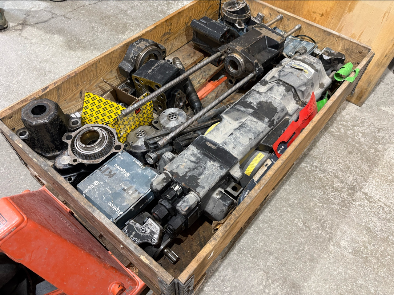 Atlas Copco COP 4038 - Будівельне обладнання: фото 1 Atlas Copco COP 4038 - Будівельне обладнання: фото 1