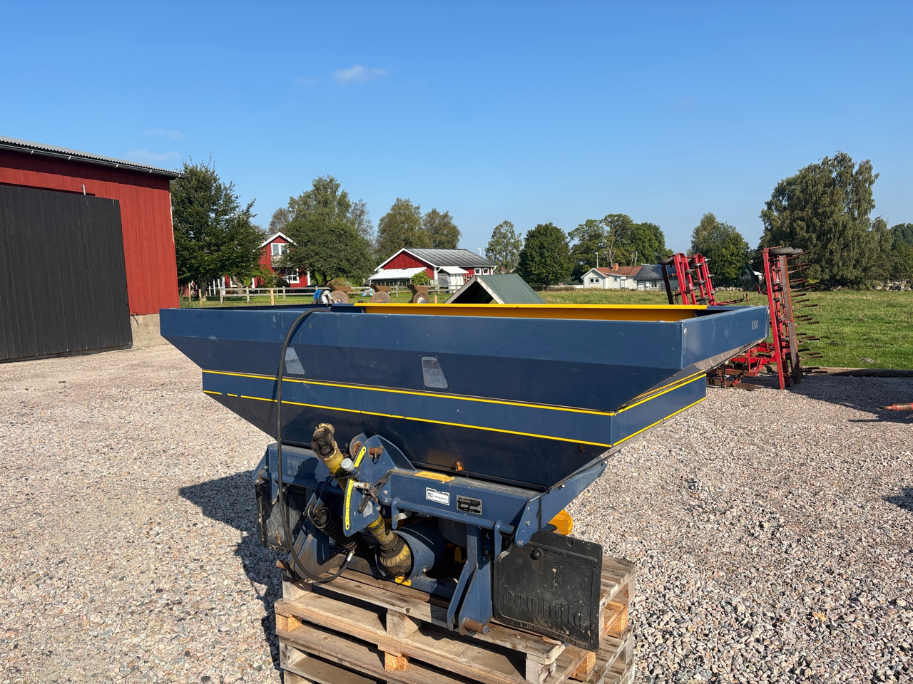Bogballe M1 T 1000 - Техніка для внесення добрив: фото 1 Bogballe M1 T 1000 - Техніка для внесення добрив: фото 1