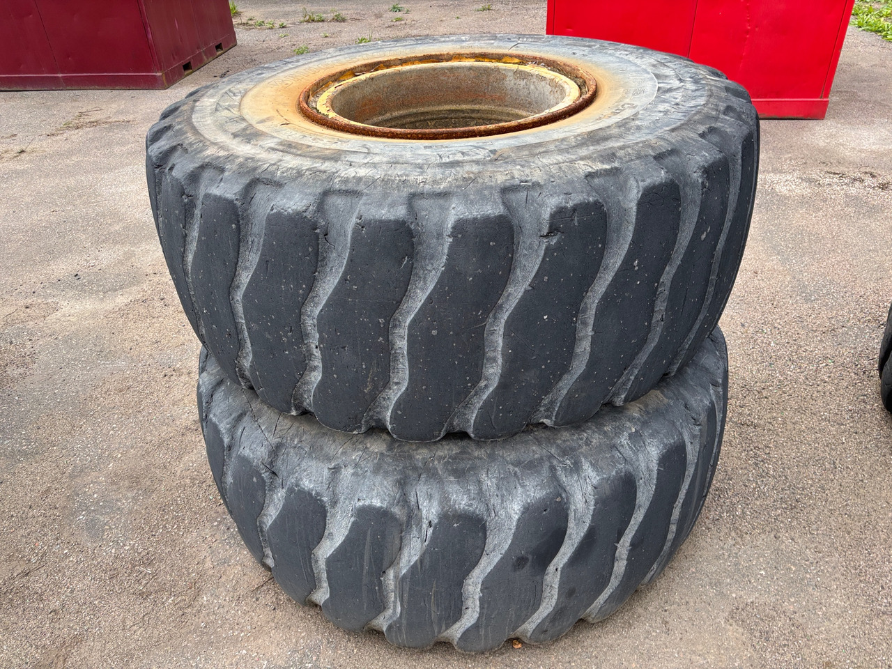 Bridgestone 23.5R25 - Шина в категорії Будівельна техніка: фото 1 Bridgestone 23.5R25 - Шина в категорії Будівельна техніка: фото 1
