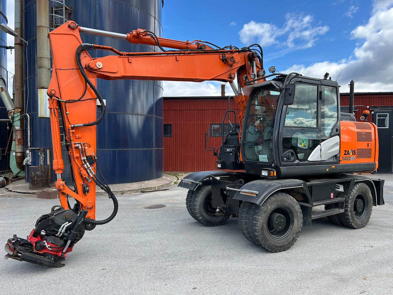 Hitachi ZX140W-5B - Екскаватор: фото 1 Hitachi ZX140W-5B - Екскаватор: фото 1