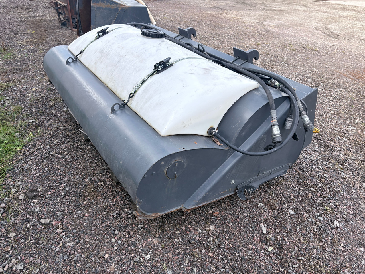 Holms Industri SU-215 - Щітка дорожня: фото 1 Holms Industri SU-215 - Щітка дорожня: фото 1