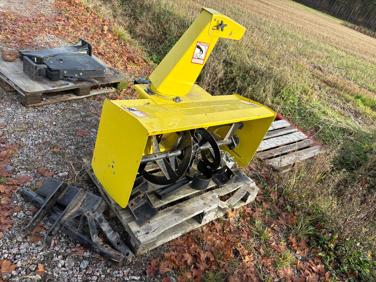 John Deere  - Роторний снігоочисник: фото 1 John Deere  - Роторний снігоочисник: фото 1