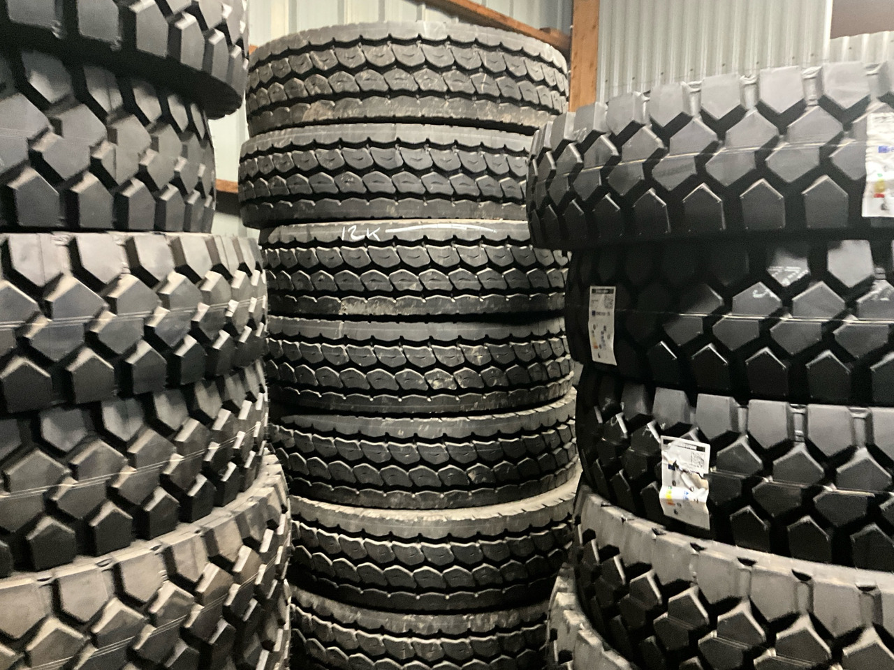 Michelin x-works - Шина в категорії Будівельна техніка: фото 1 Michelin x-works - Шина в категорії Будівельна техніка: фото 1