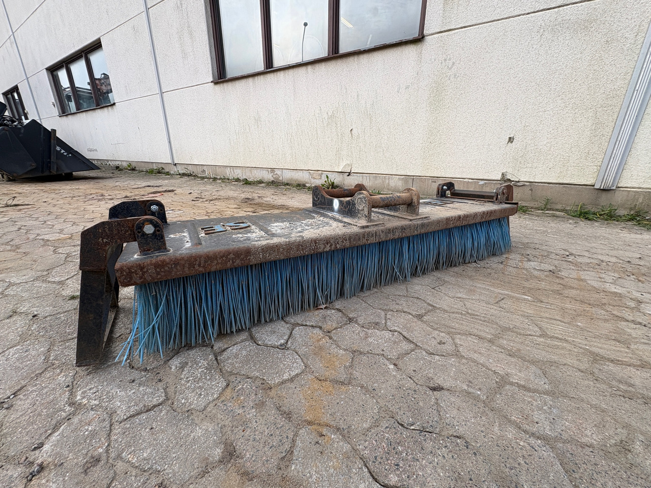 SE Equipment S40 Sweeper - Будівельне обладнання: фото 1 SE Equipment S40 Sweeper - Будівельне обладнання: фото 1