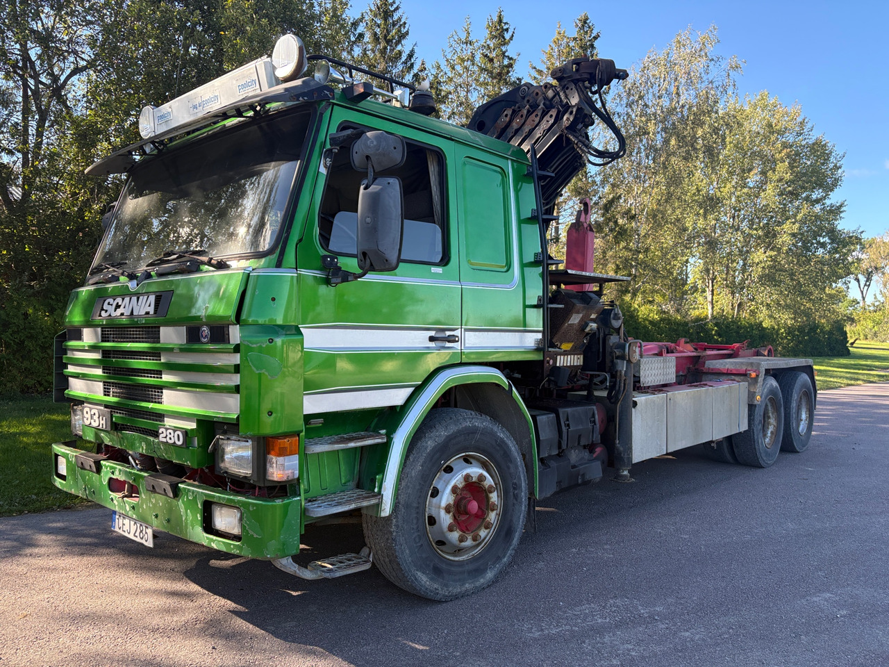 Scania 93H 280 - Гаковий мультиліфт вантажівка: фото 1 Scania 93H 280 - Гаковий мультиліфт вантажівка: фото 1