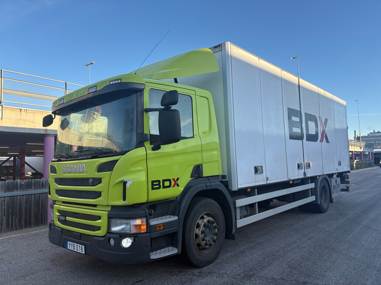 Scania P250 - Вантажівка з закритим кузовом: фото 1 Scania P250 - Вантажівка з закритим кузовом: фото 1