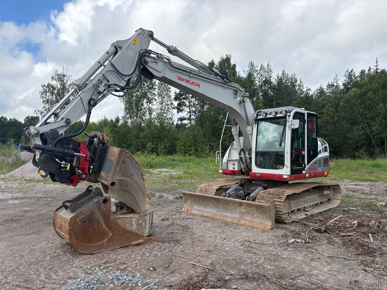 Takeuchi TB2150R - Екскаватор: фото 1 Takeuchi TB2150R - Екскаватор: фото 1