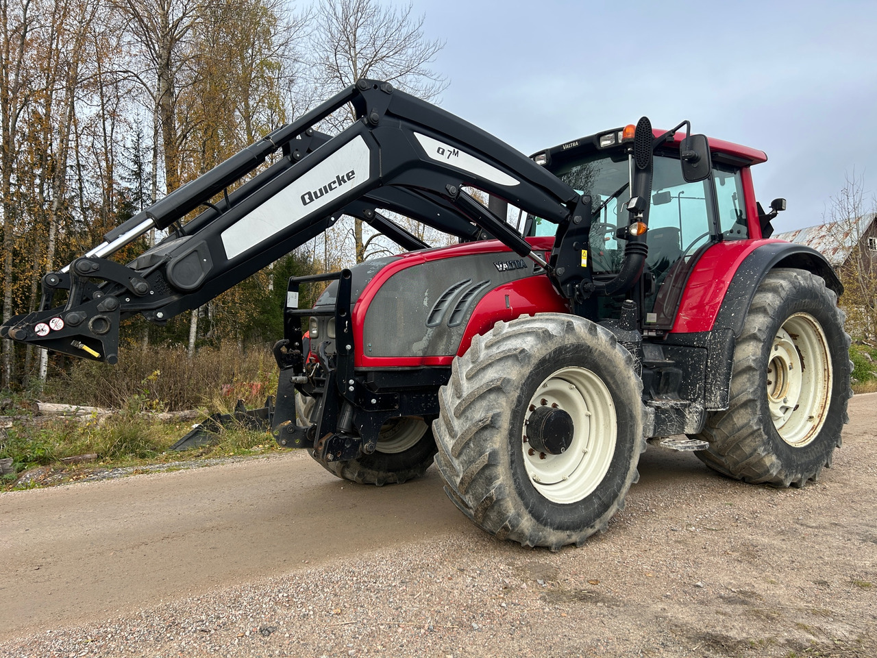 Valtra T202 - Трактор: фото 1 Valtra T202 - Трактор: фото 1