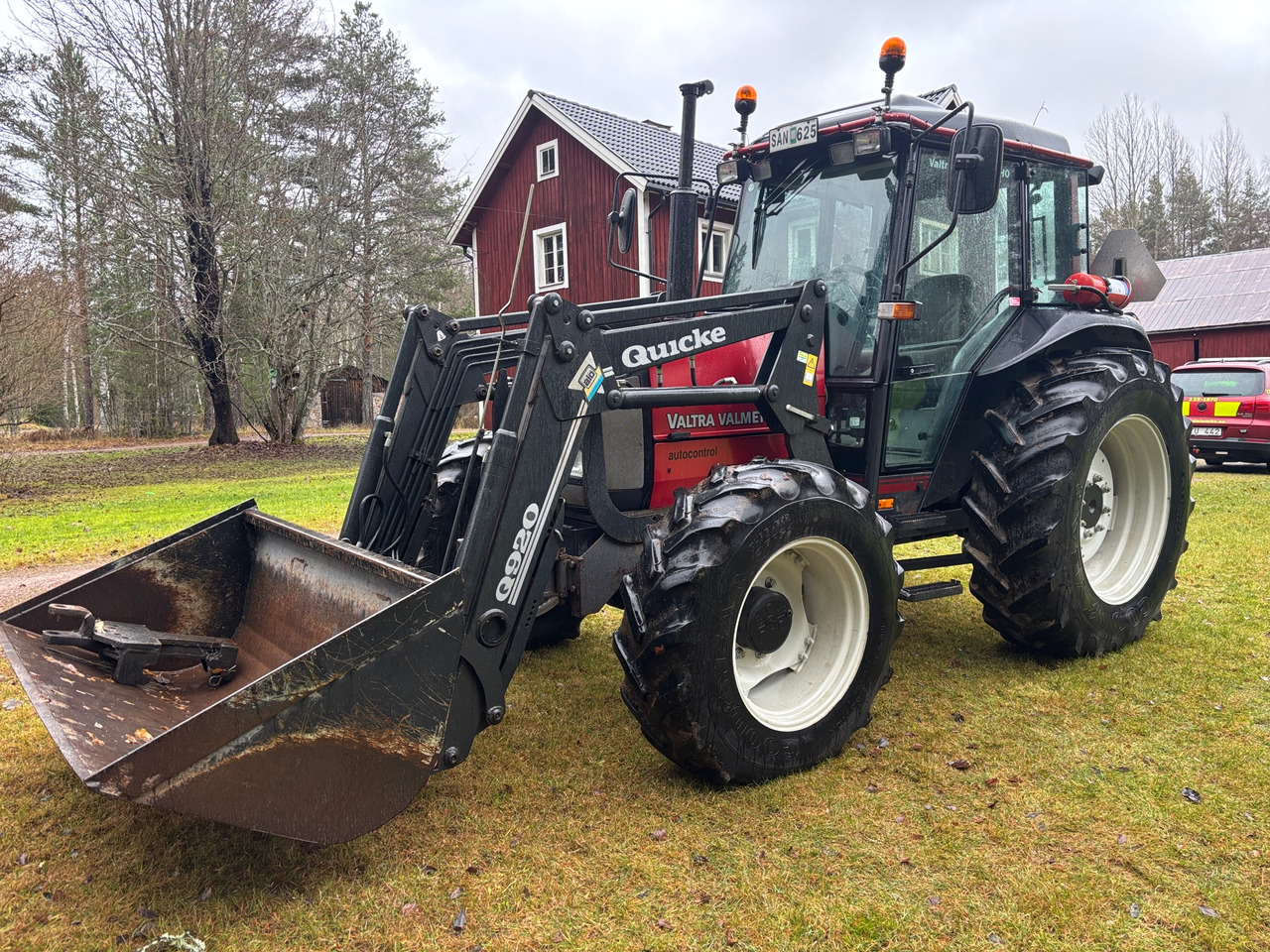 Valtra Valmet 700-4 - Трактор: фото 1 Valtra Valmet 700-4 - Трактор: фото 1