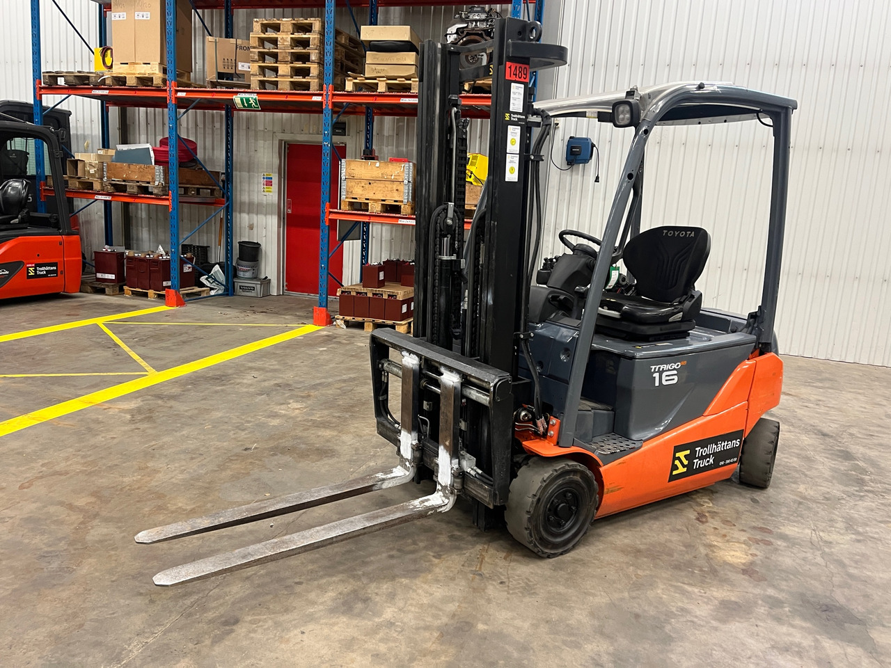 Toyota 8FBMT16 - Вантажно-розвантажувальна техніка: фото 1 Toyota 8FBMT16 - Вантажно-розвантажувальна техніка: фото 1