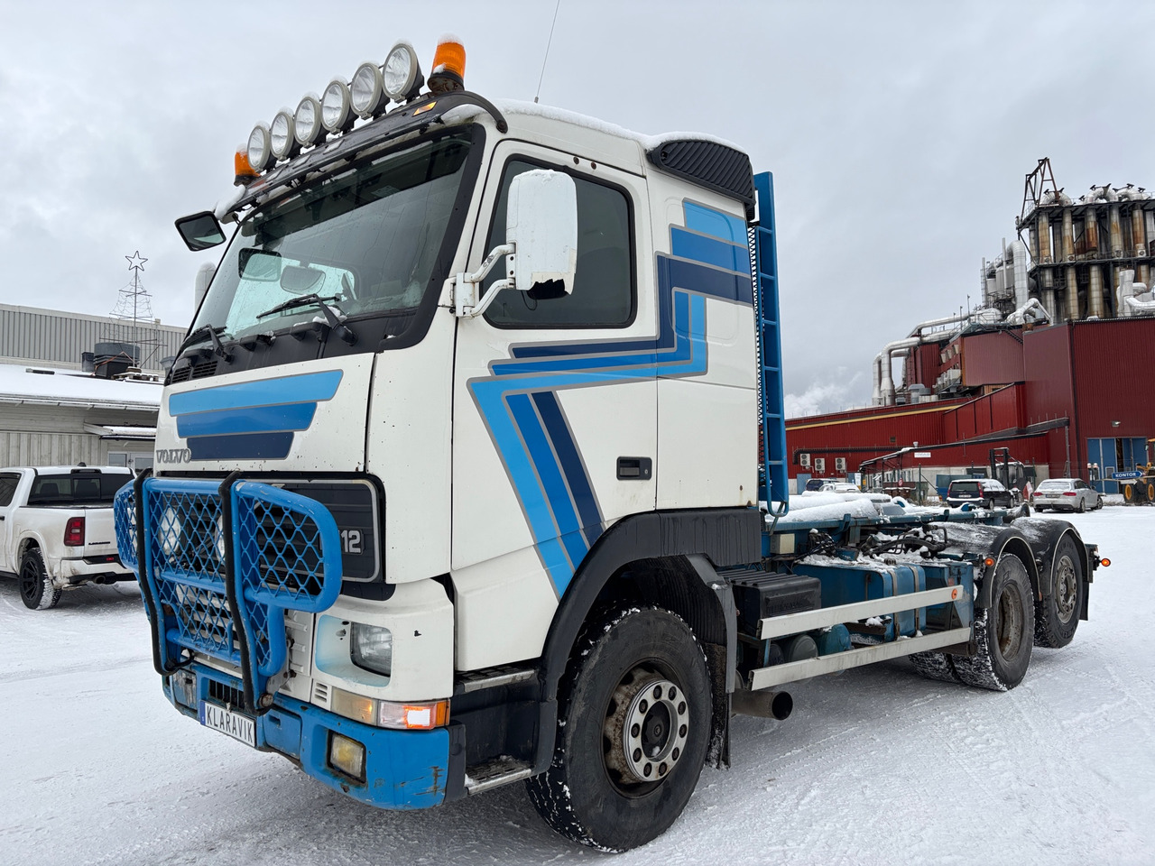 Volvo FH 12 - Гаковий мультиліфт вантажівка: фото 1 Volvo FH 12 - Гаковий мультиліфт вантажівка: фото 1
