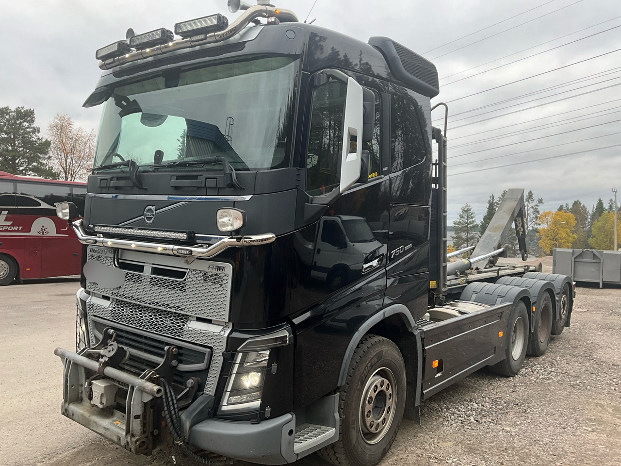 Volvo FH16 Tridem - Гаковий мультиліфт вантажівка: фото 1 Volvo FH16 Tridem - Гаковий мультиліфт вантажівка: фото 1