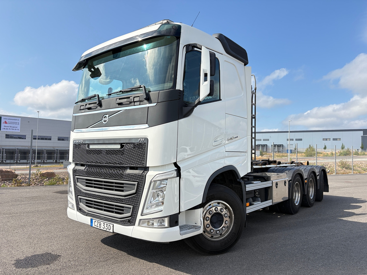 Volvo FH540 - Гаковий мультиліфт вантажівка: фото 1 Volvo FH540 - Гаковий мультиліфт вантажівка: фото 1