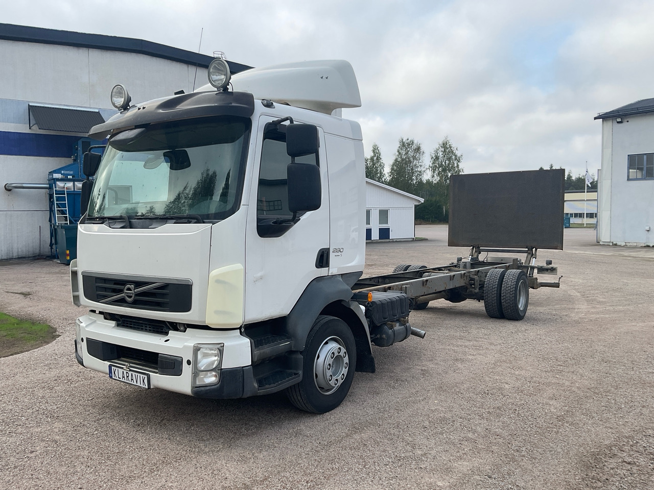 Volvo FL 280 - Вантажівка шасі: фото 1 Volvo FL 280 - Вантажівка шасі: фото 1