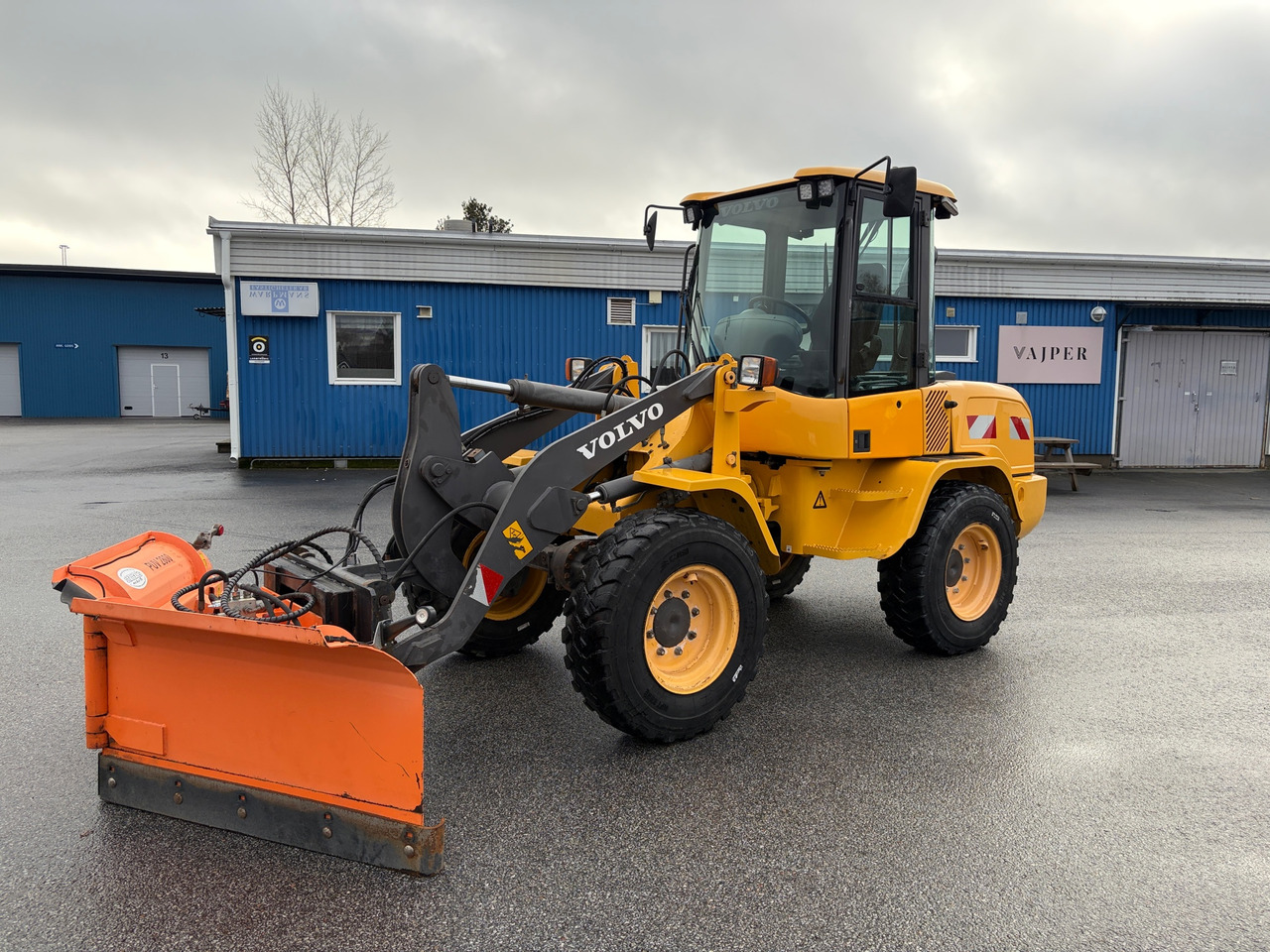 Volvo L30G - Колісний навантажувач: фото 1 Volvo L30G - Колісний навантажувач: фото 1