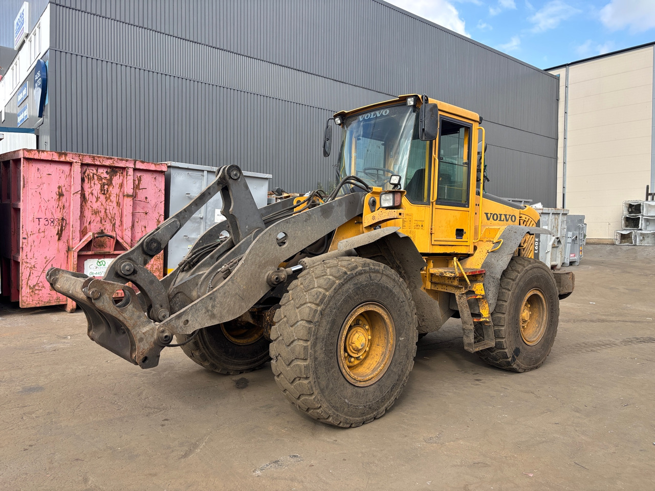 Volvo L60E - Колісний навантажувач: фото 1 Volvo L60E - Колісний навантажувач: фото 1