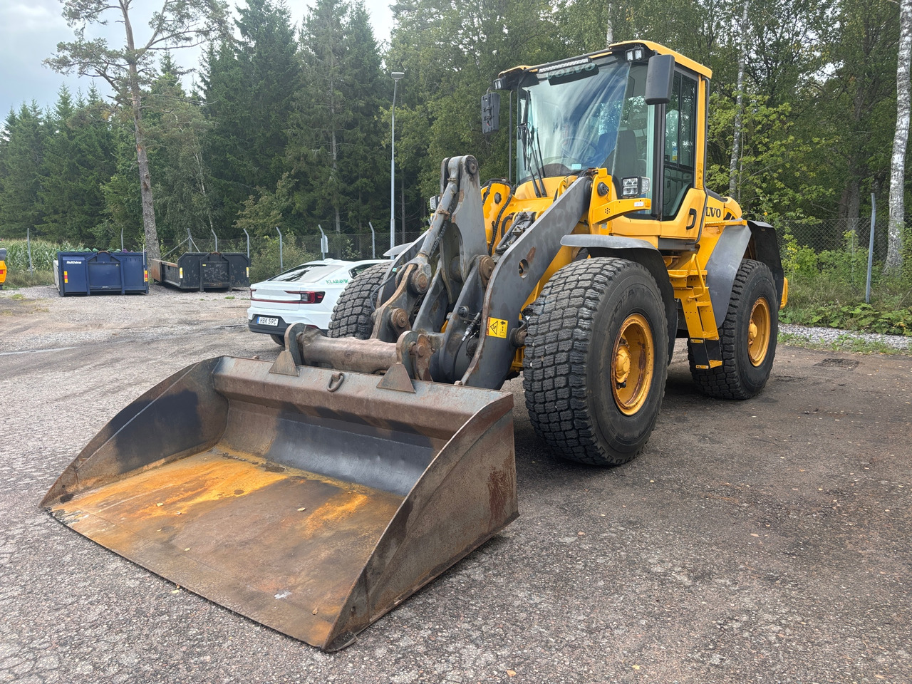 Volvo L70F - Колісний навантажувач: фото 1 Volvo L70F - Колісний навантажувач: фото 1
