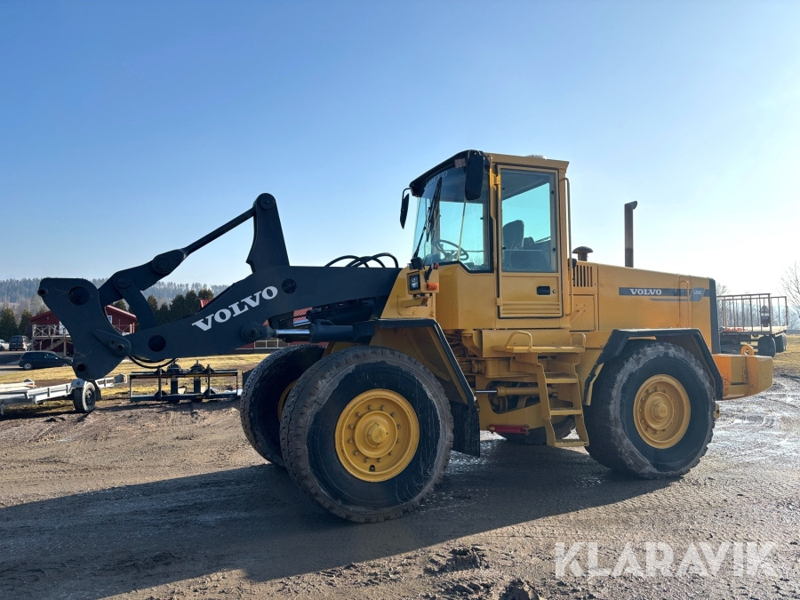 Volvo L90C - Колісний навантажувач: фото 1 Volvo L90C - Колісний навантажувач: фото 1
