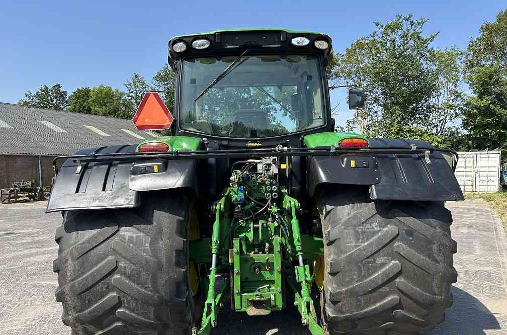 John Deere 6150R 6.150R - Трактор: фото 3 John Deere 6150R 6.150R - Трактор: фото 3