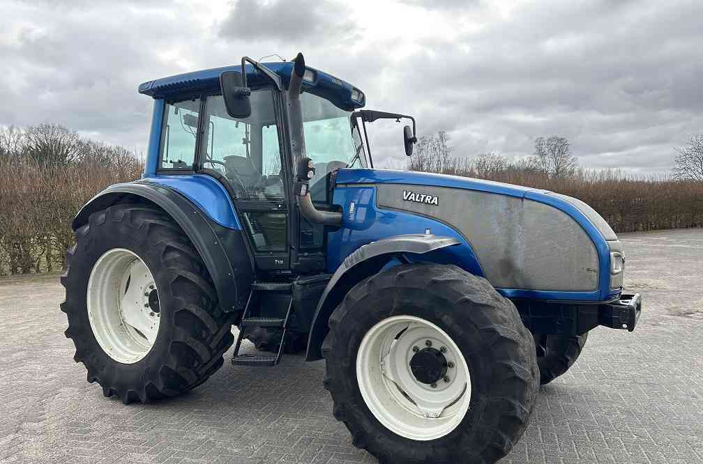 Valtra T130 - Трактор: фото 4 Valtra T130 - Трактор: фото 4