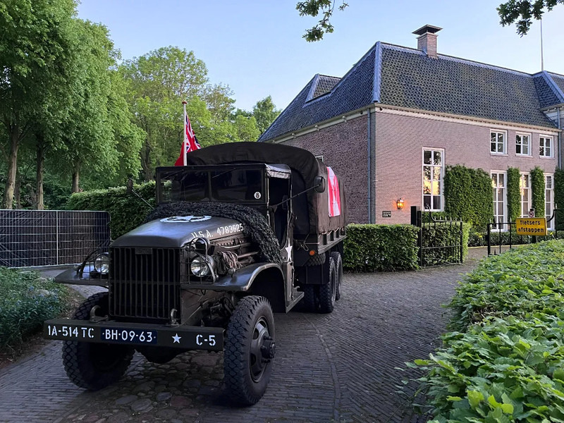 GMC CCKW 353 CCKW 353 Banjo axle GMC CCKW 353 Banjo axle - Вантажівка з закритим кузовом: фото 2 GMC CCKW 353 CCKW 353 Banjo axle GMC CCKW 353 Banjo axle - Вантажівка з закритим кузовом: фото 2