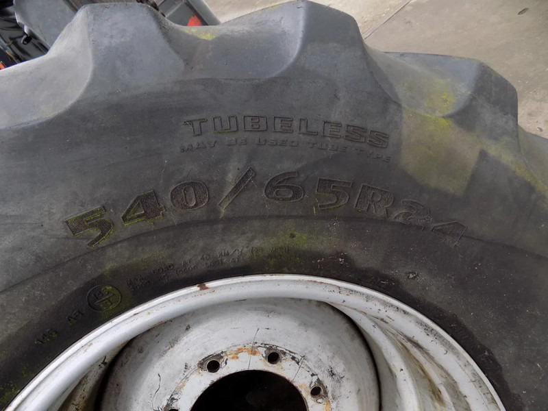 GOOD YEAR banden met velg good year banden met velg 540/65 R 24 - Зернозбиральний комбайн: фото 2 GOOD YEAR banden met velg good year banden met velg 540/65 R 24 - Зернозбиральний комбайн: фото 2