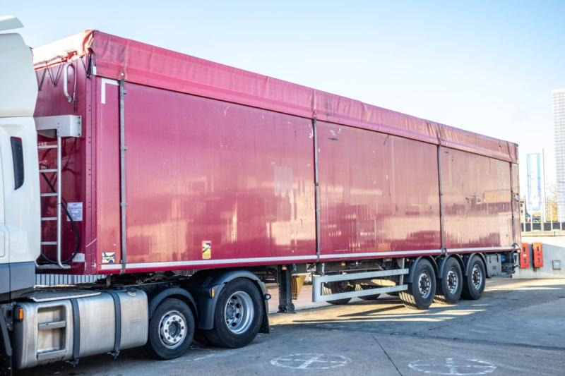 KRAKER WALKING FLOOR CF 200-92 m3 - З рухомою підлогою напівпричіп: фото 1 KRAKER WALKING FLOOR CF 200-92 m3 - З рухомою підлогою напівпричіп: фото 1