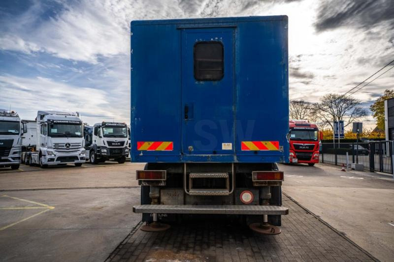MAN TGA 33.363 FDAK- 6x6 + LABO - Вантажівка з закритим кузовом: фото 5 MAN TGA 33.363 FDAK- 6x6 + LABO - Вантажівка з закритим кузовом: фото 5