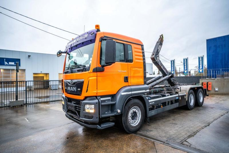 MAN TGS 33.420 BB - Гаковий мультиліфт вантажівка: фото 1 MAN TGS 33.420 BB - Гаковий мультиліфт вантажівка: фото 1