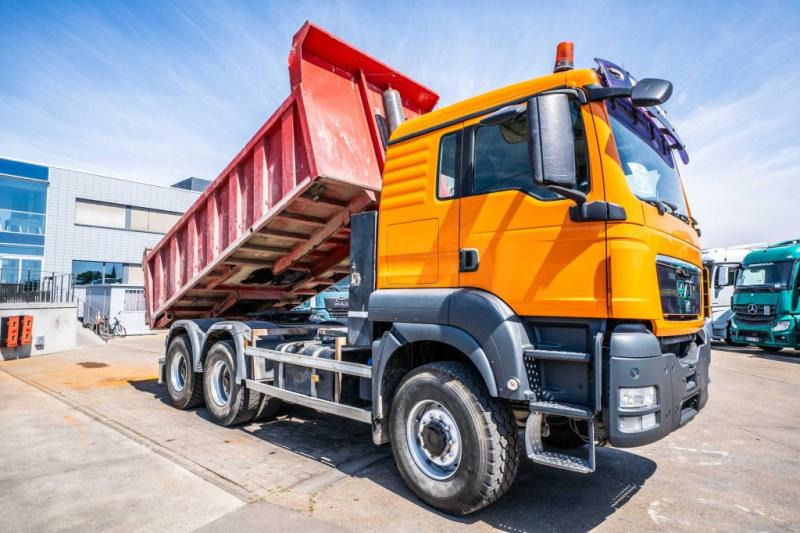 MAN TGS 33.440 BB TIPPER / TRACTOR - Самоскид вантажівка: фото 2 MAN TGS 33.440 BB TIPPER / TRACTOR - Самоскид вантажівка: фото 2