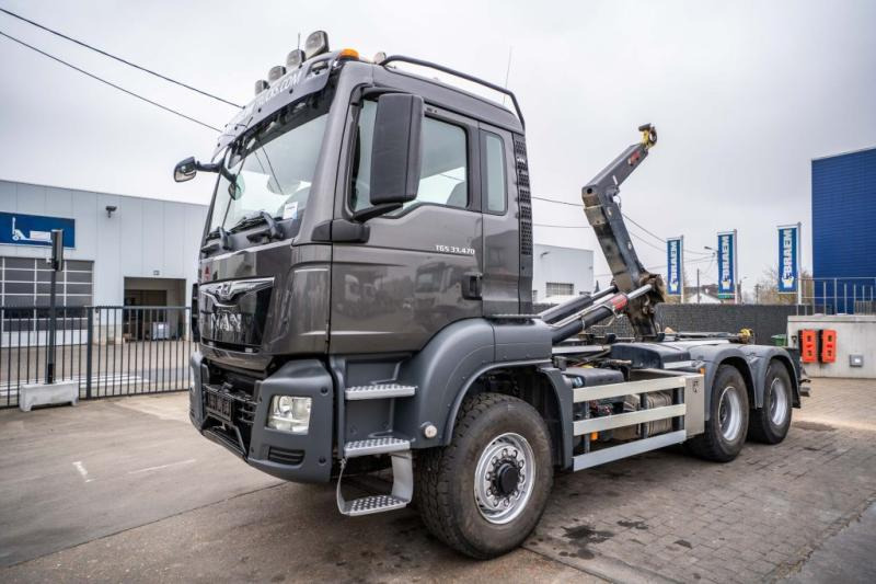 MAN TGS 33.470 BL-6x6H - Гаковий мультиліфт вантажівка: фото 1 MAN TGS 33.470 BL-6x6H - Гаковий мультиліфт вантажівка: фото 1