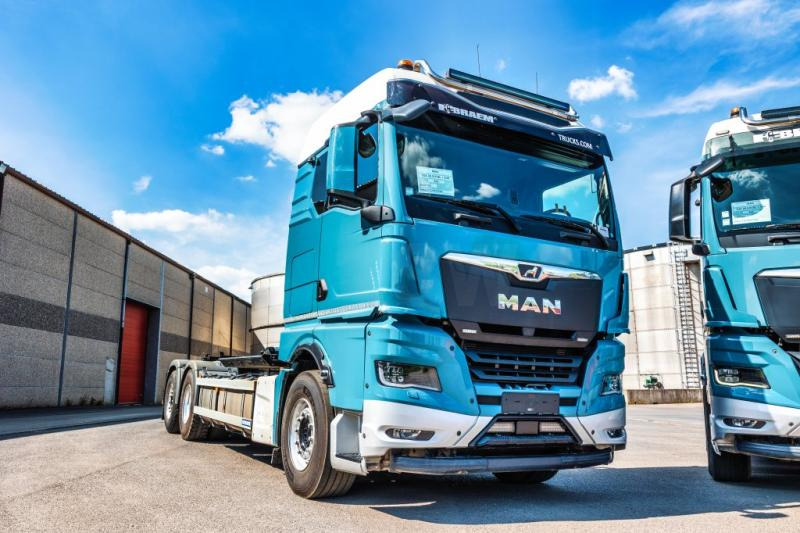 MAN TGX 26.510 6x2-4 LL + AJK - Гаковий мультиліфт вантажівка: фото 1 MAN TGX 26.510 6x2-4 LL + AJK - Гаковий мультиліфт вантажівка: фото 1