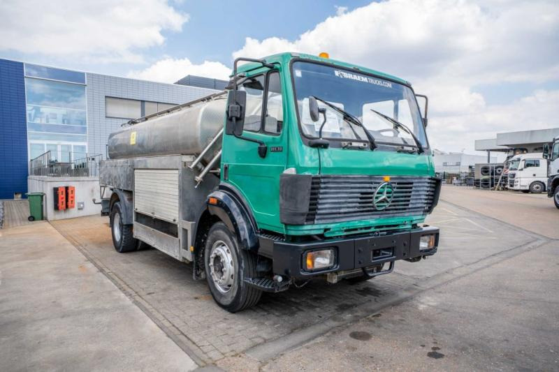 Mercedes SK 1831 L - WATER/EAU-11.500 L/3 Comp. - Вантажівка цистерна: фото 2 Mercedes SK 1831 L - WATER/EAU-11.500 L/3 Comp. - Вантажівка цистерна: фото 2