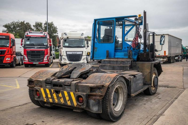 Terberg TERBERG RT28 - 4X4 - Тягач: фото 3 Terberg TERBERG RT28 - 4X4 - Тягач: фото 3