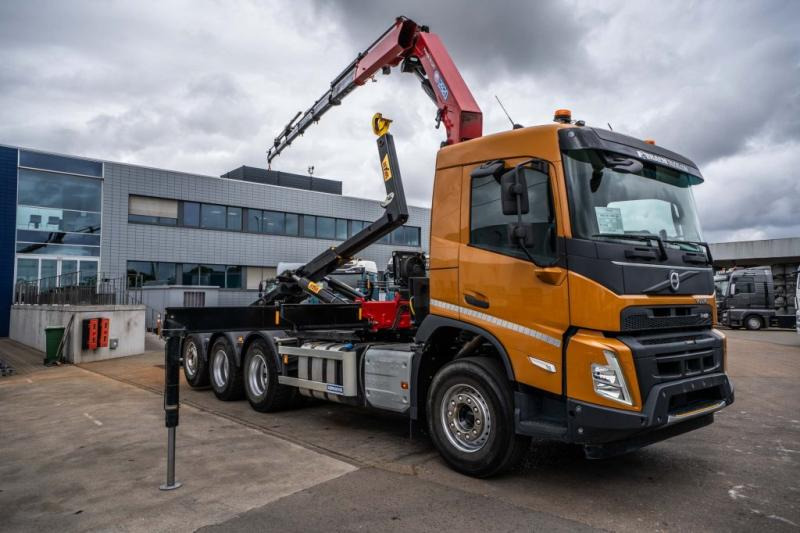 Volvo FMX 430-8x4+HMF 2820/6xhydr. - Гаковий мультиліфт вантажівка, Вантажівка з маніпулятором: фото 2 Volvo FMX 430-8x4+HMF 2820/6xhydr. - Гаковий мультиліфт вантажівка, Вантажівка з маніпулятором: фото 2