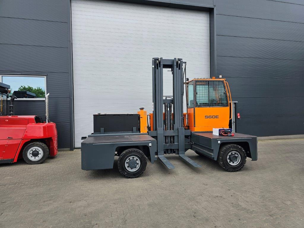 Hubtex S60E - TRIPLEX - NEU BATTERIE - Навантажувач боковий: фото 1 Hubtex S60E - TRIPLEX - NEU BATTERIE - Навантажувач боковий: фото 1