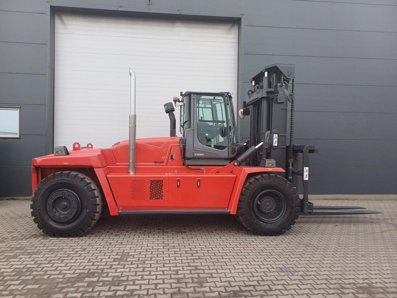 Kalmar DCG250-12LB - Дизельний навантажувач: фото 4 Kalmar DCG250-12LB - Дизельний навантажувач: фото 4
