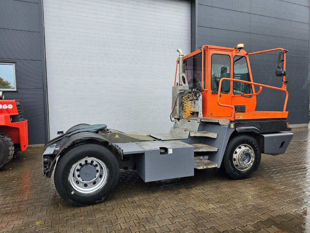 Terberg YT182 - Термінальний трактор: фото 3 Terberg YT182 - Термінальний трактор: фото 3