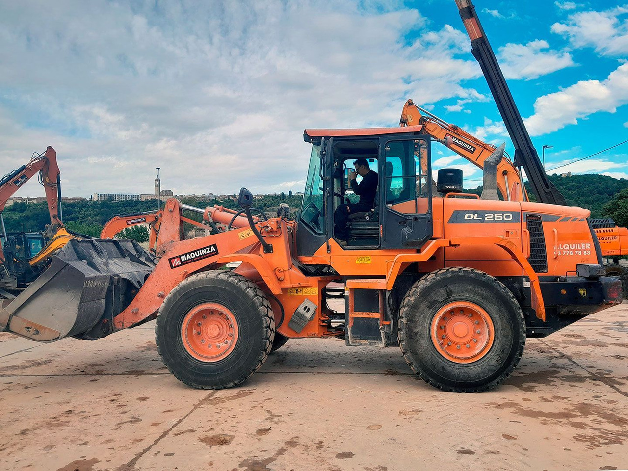 DOOSAN DL250-3 - Колісний навантажувач: фото 1 DOOSAN DL250-3 - Колісний навантажувач: фото 1