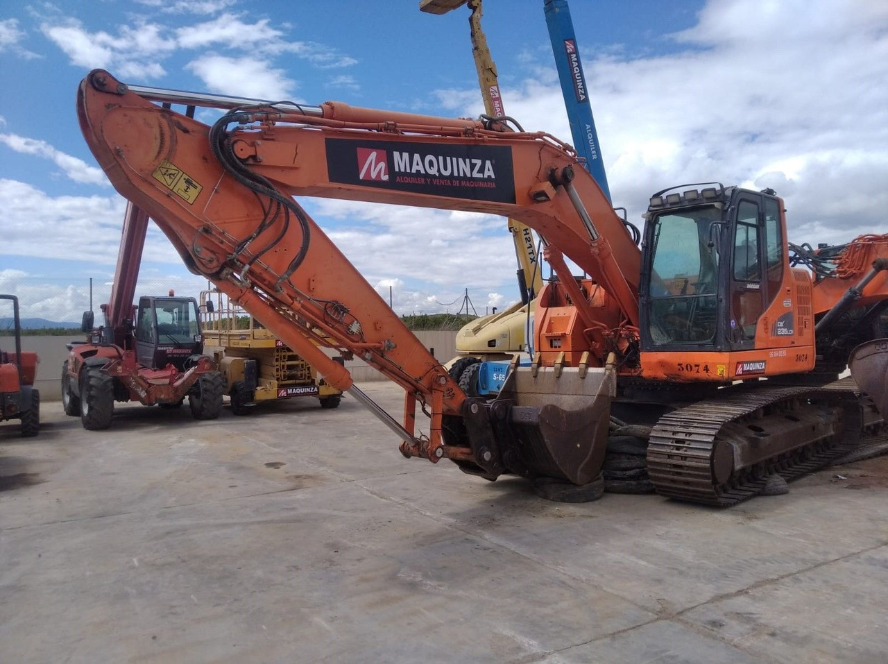 DOOSAN DX235LCR - Гусеничний екскаватор: фото 1 DOOSAN DX235LCR - Гусеничний екскаватор: фото 1