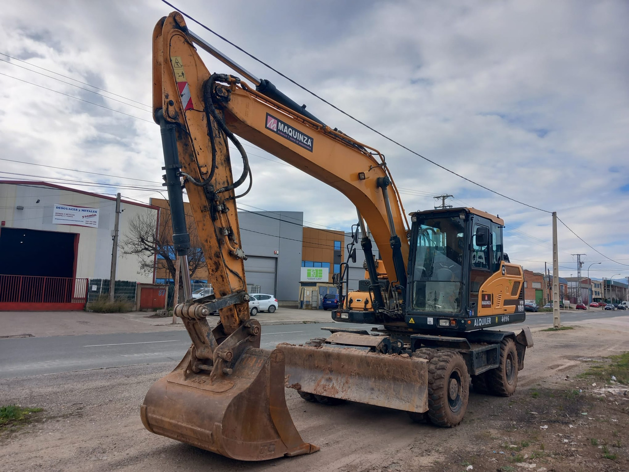 HYUNDAI HW180 - Колісний екскаватор: фото 3 HYUNDAI HW180 - Колісний екскаватор: фото 3
