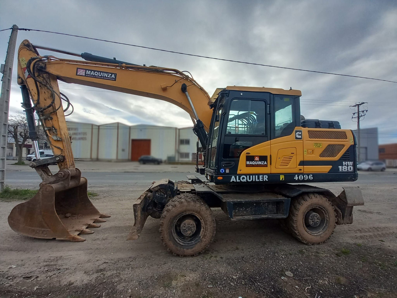 HYUNDAI HW180 - Колісний екскаватор: фото 1 HYUNDAI HW180 - Колісний екскаватор: фото 1
