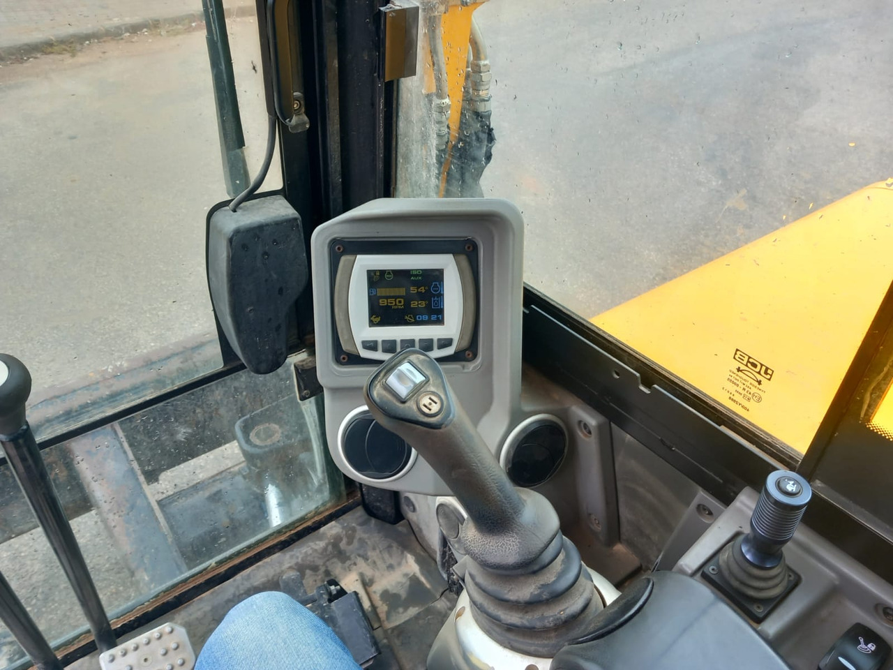 JCB 85Z - Міні-екскаватор: фото 5 JCB 85Z - Міні-екскаватор: фото 5