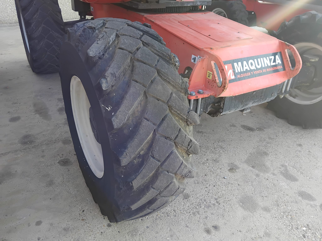 Колінчастий підйомник MANITOU 200ATJ: фото 13