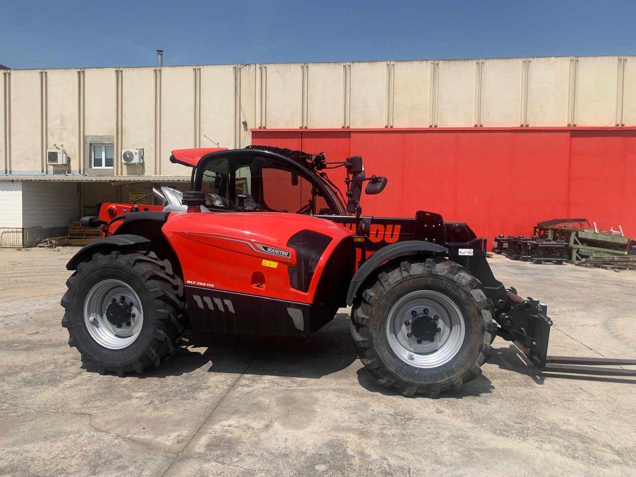 MANITOU MLT733.115 NUEVO - Навантажувач телескопічний: фото 2 MANITOU MLT733.115 NUEVO - Навантажувач телескопічний: фото 2