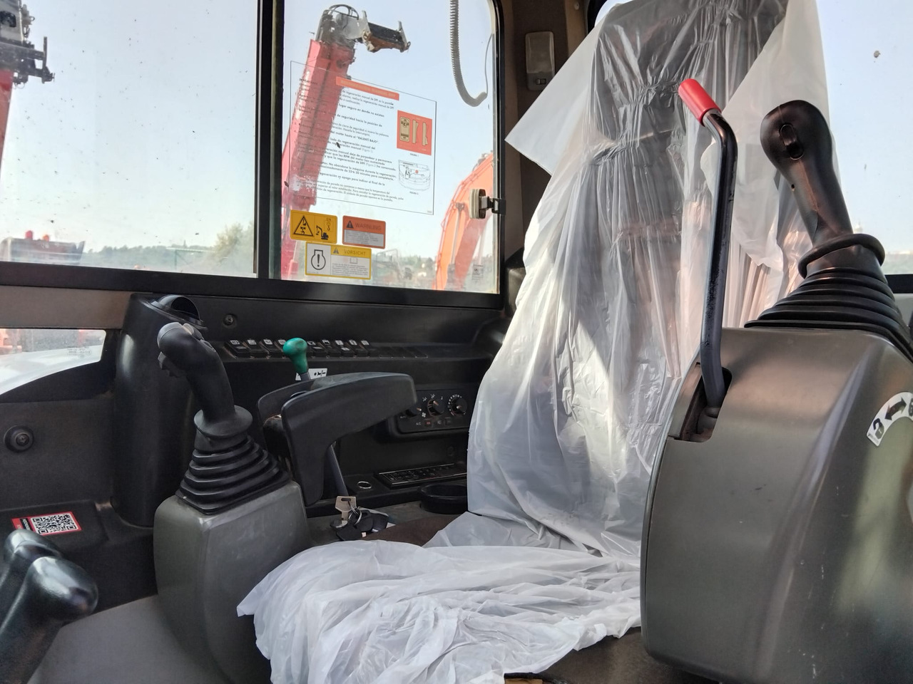 Міні-екскаватор TAKEUCHI TB290: фото 11 Міні-екскаватор TAKEUCHI TB290: фото 11