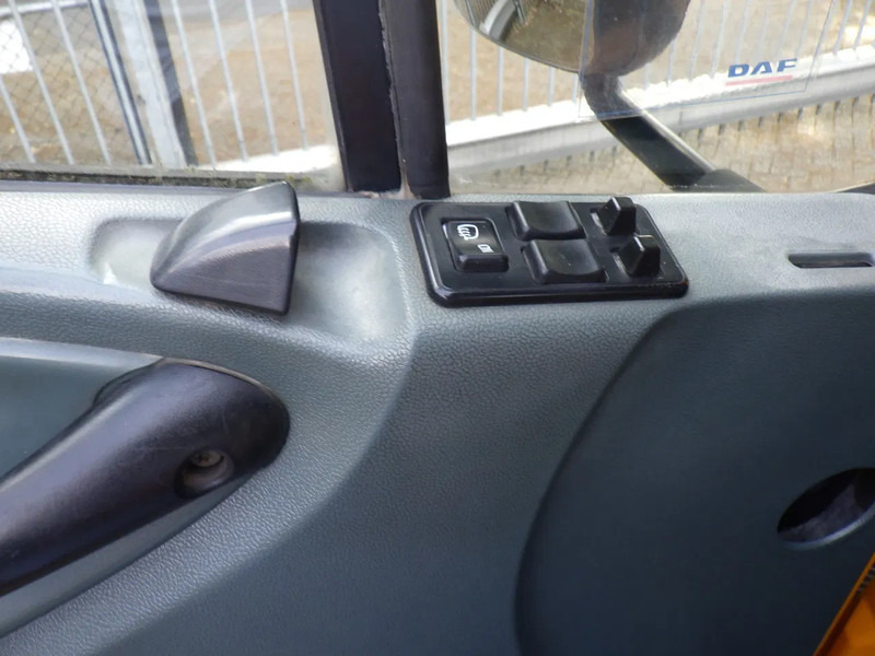 Вантажівка DAF CF 75.310 Hyva Portaalarmsysteem / Intarder: фото 9