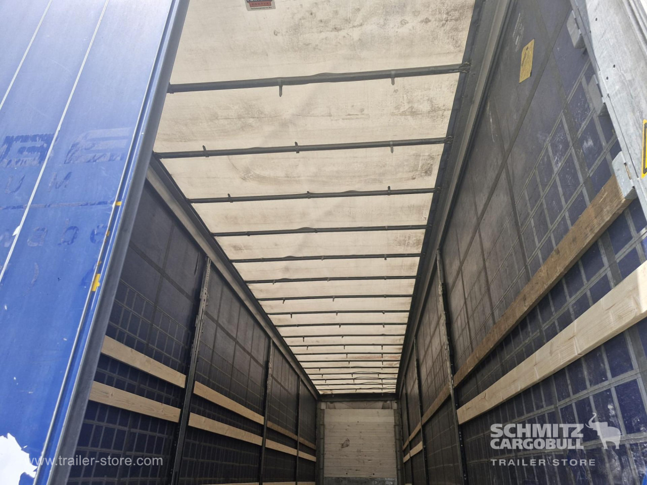 SCHMITZ Curtainsider Varios - Тентований напівпричіп: фото 3 SCHMITZ Curtainsider Varios - Тентований напівпричіп: фото 3